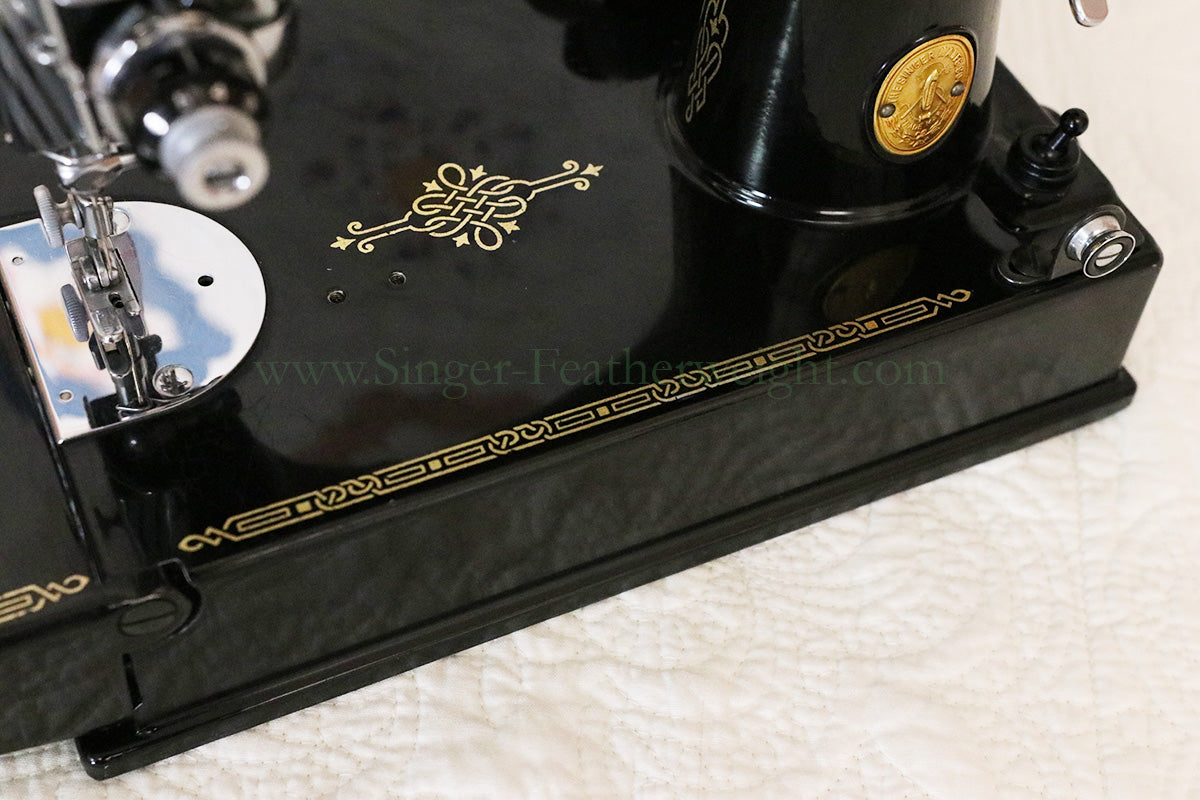 Singer Featherweight 221 Sewing Machine, AJ198***