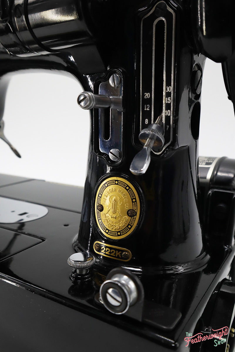 Singer Featherweight 222K Sewing Machine EJ9107**