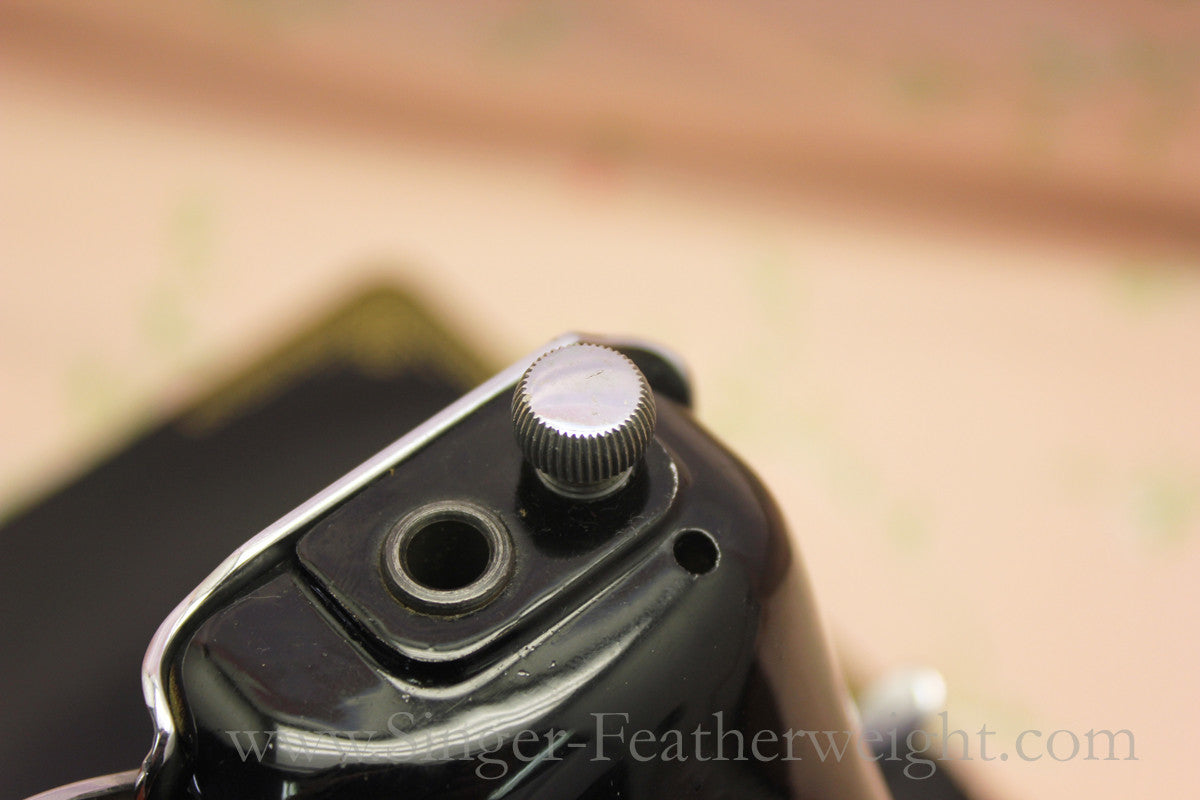 Screw, Singer Featherweight Presser Bar Tension (Vintage Original)