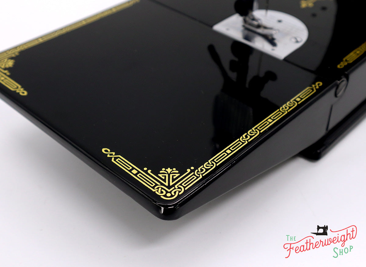 Singer Featherweight 221 Sewing Machine, AL180***