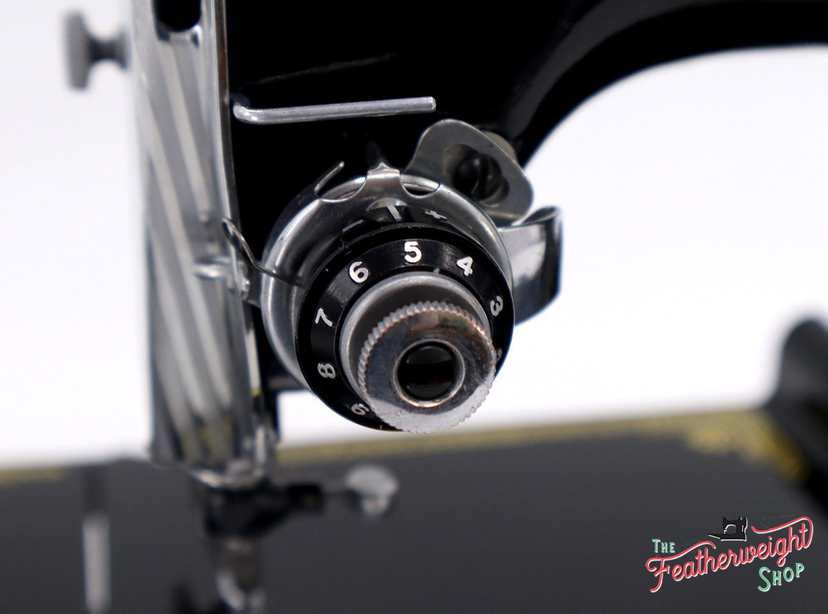 Singer Featherweight 221 Sewing Machine, AL180***
