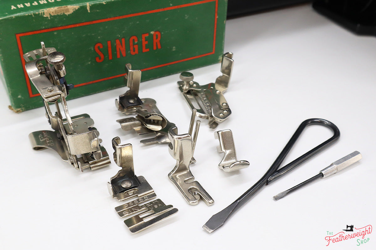Singer Featherweight 221 1955 - AL946***