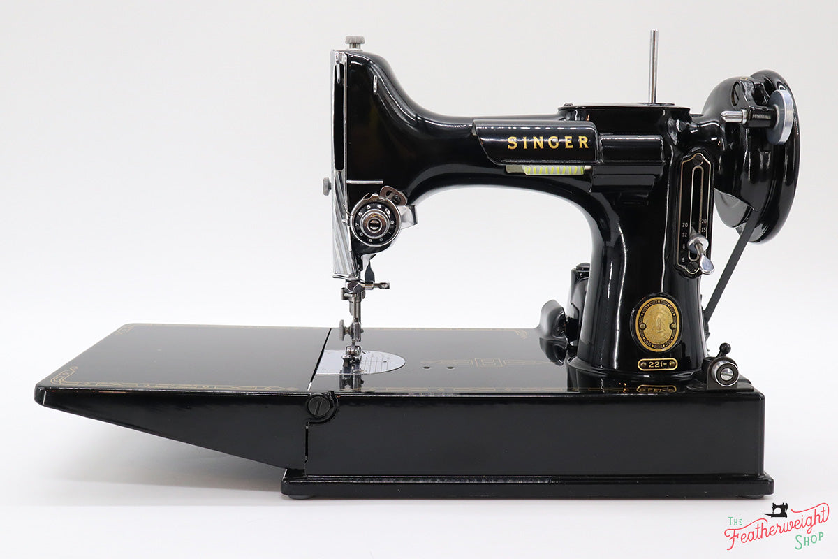 Singer Featherweight 221 1955 - AL946***