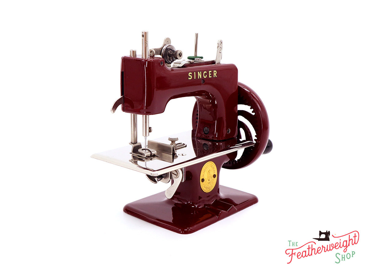 Singer Simple Sewing Machine - Sherwood Auctions