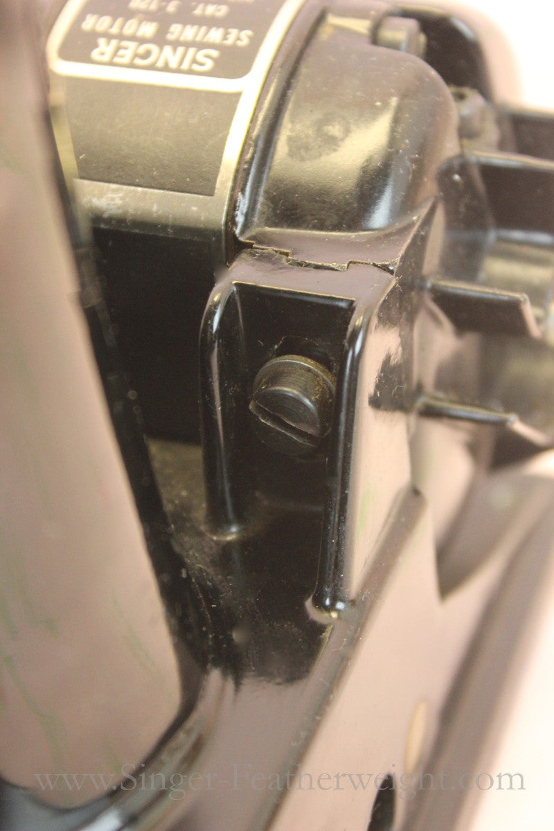 Screw, for Singer Featherweight METAL Motor Mounting (Vintage Original)