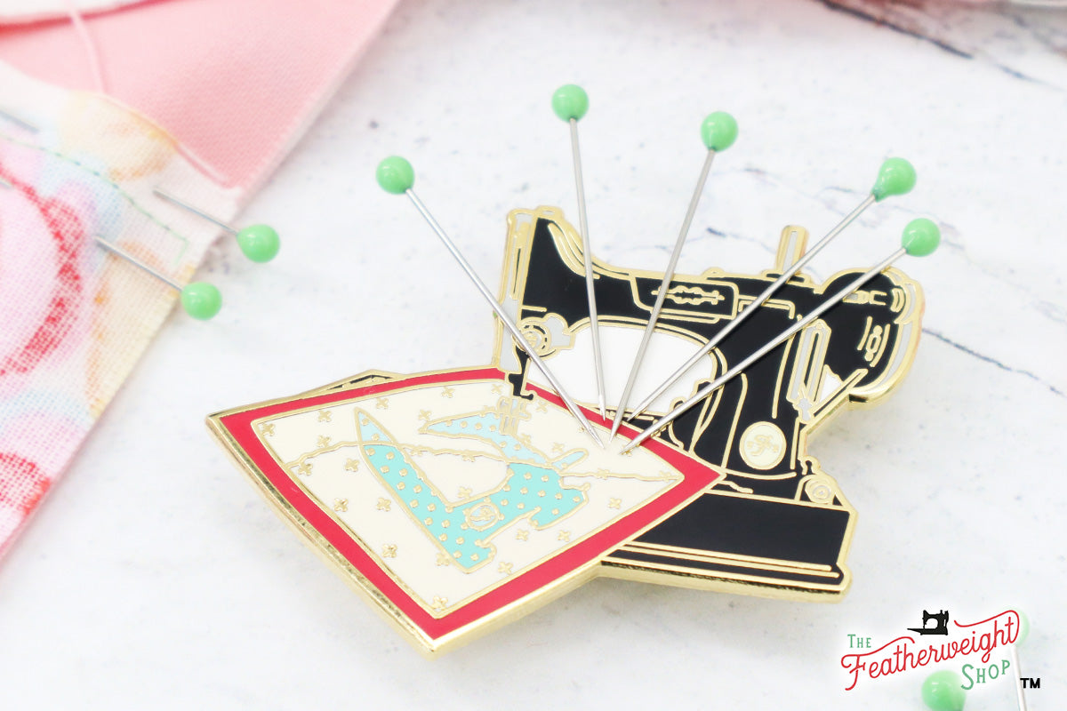 Needle Minder, PIN PAL - Singer Featherweight Quilt
