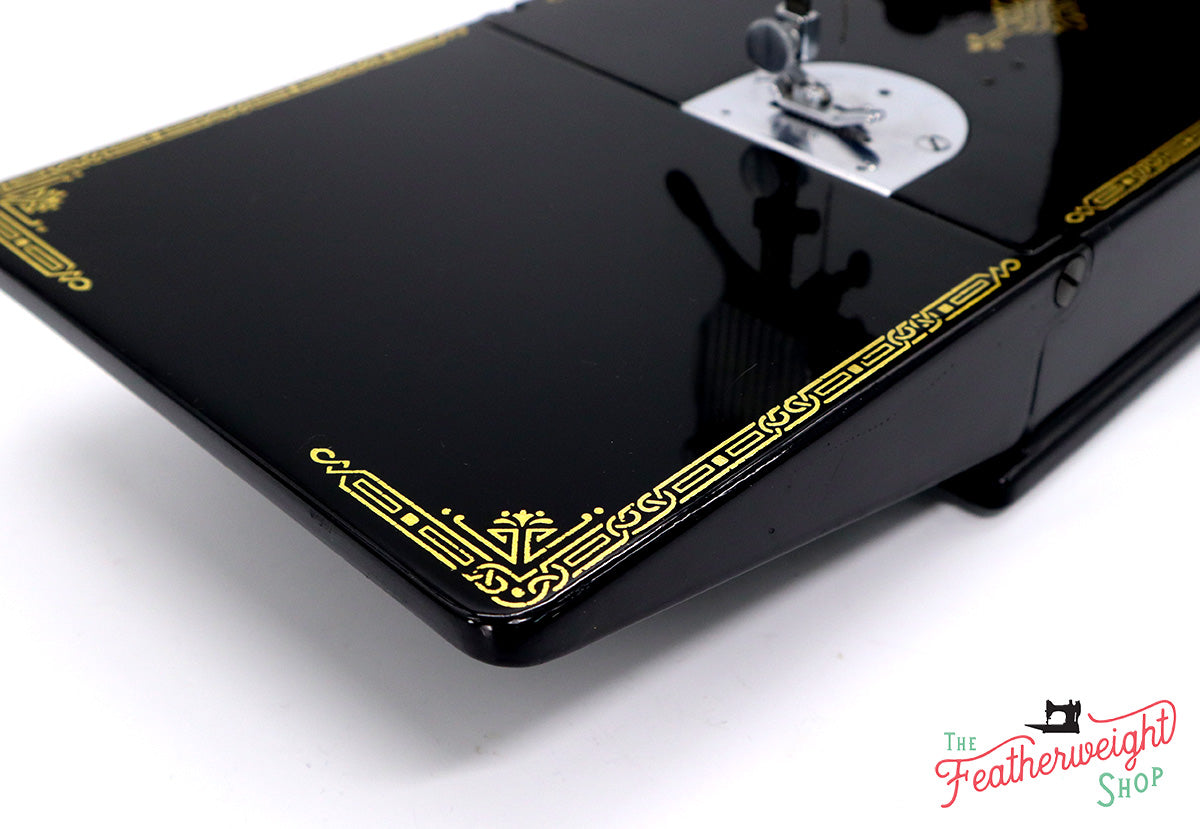 Singer Featherweight 221K Sewing Machine, EH891***