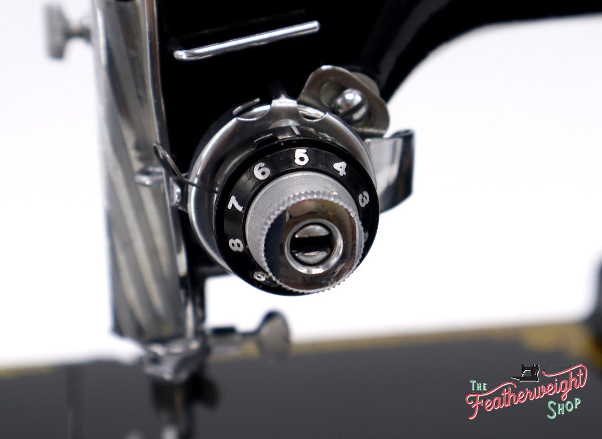 Singer Featherweight 221K Sewing Machine, EH891***