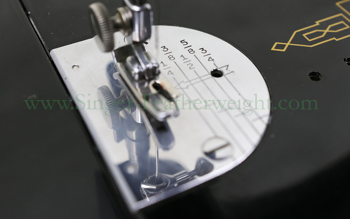 Singer Featherweight 221 Sewing Machine, AM383***