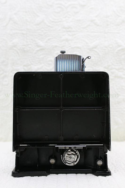 Singer Featherweight 221 Sewing Machine, AM383***