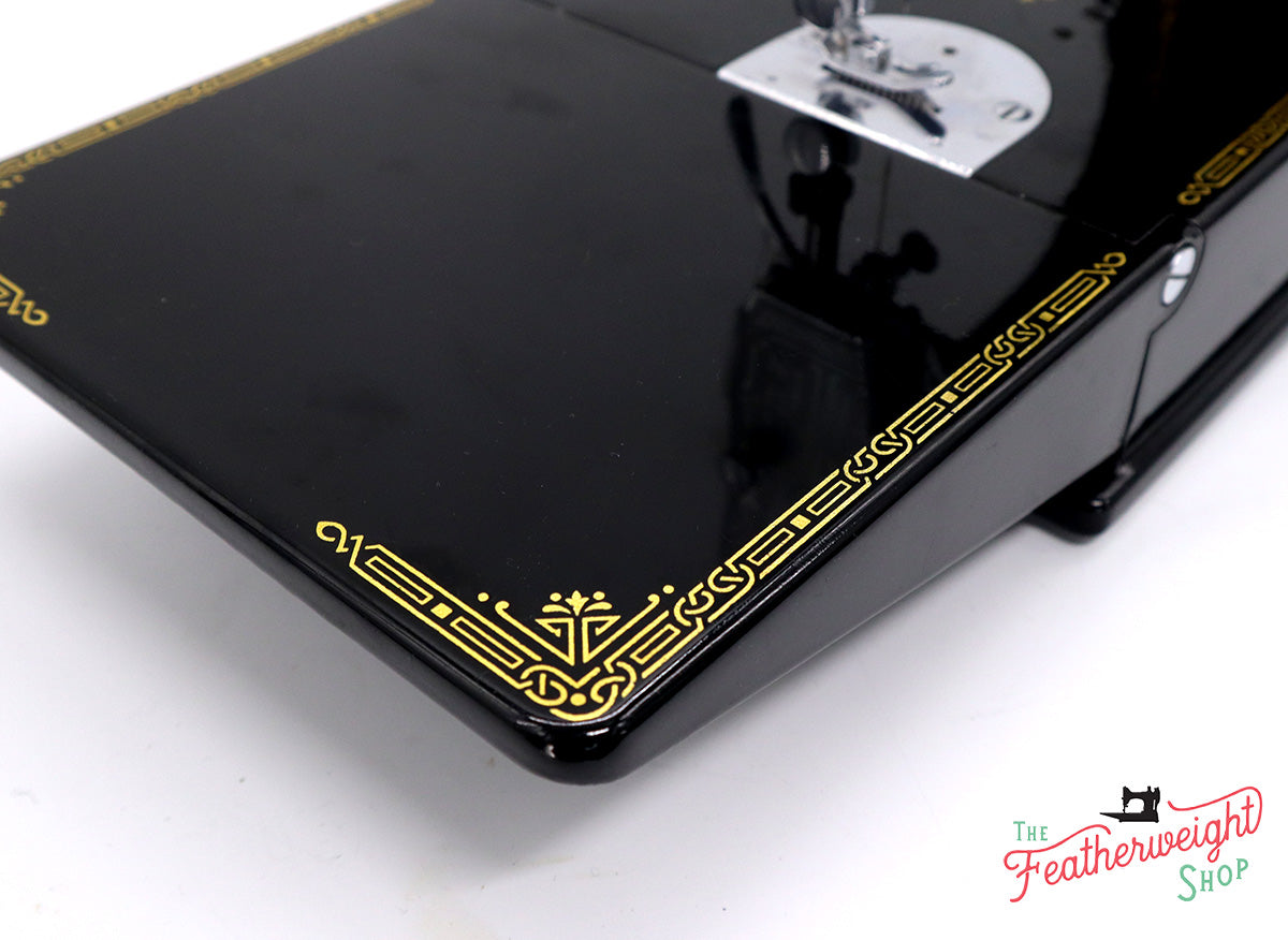 Singer Featherweight 221 Sewing Machine, AF496***