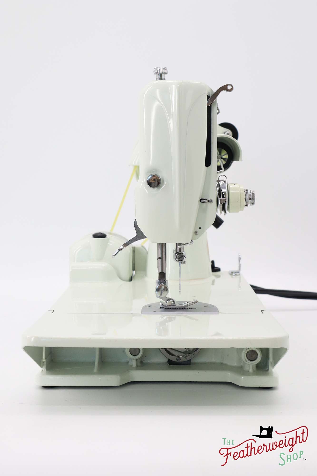 Singer Featherweight 221K Sewing Machine, British WHITE EV970***