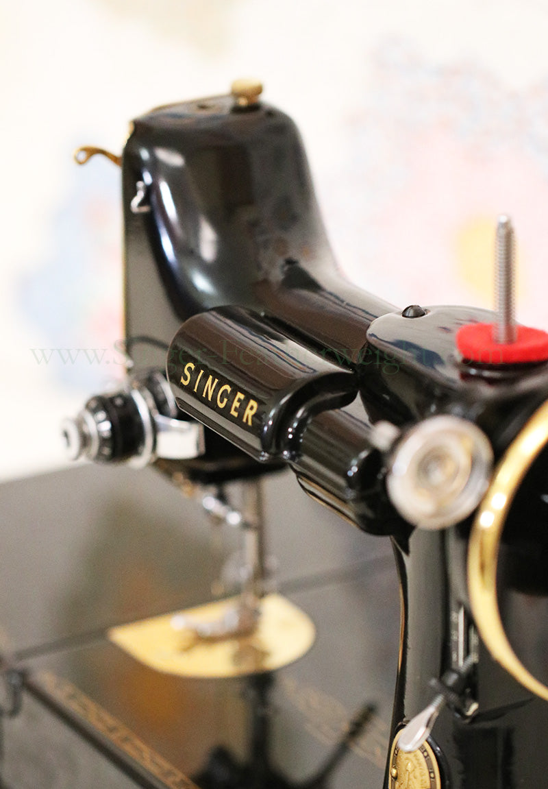 Singer Featherweight 221 Sewing Machine, AL721*** GOLD PLATED!!!