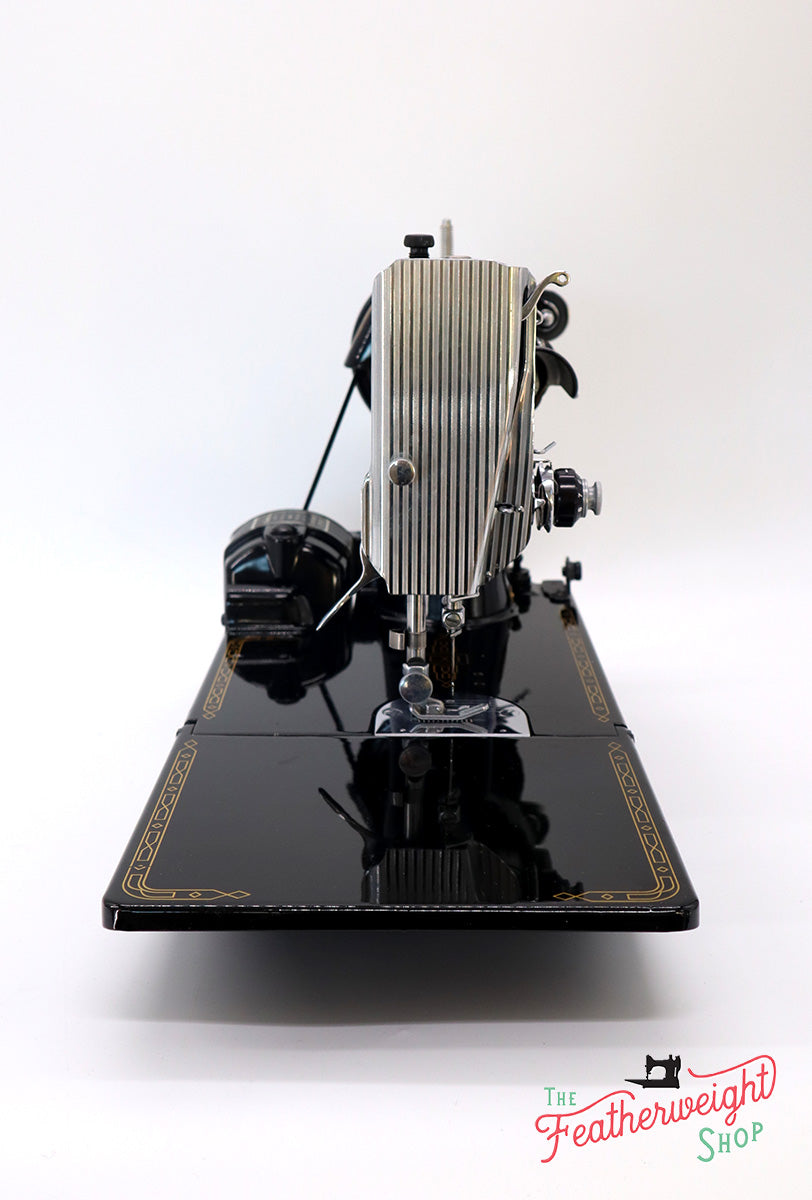 Singer Featherweight 221 1954 - AL690***
