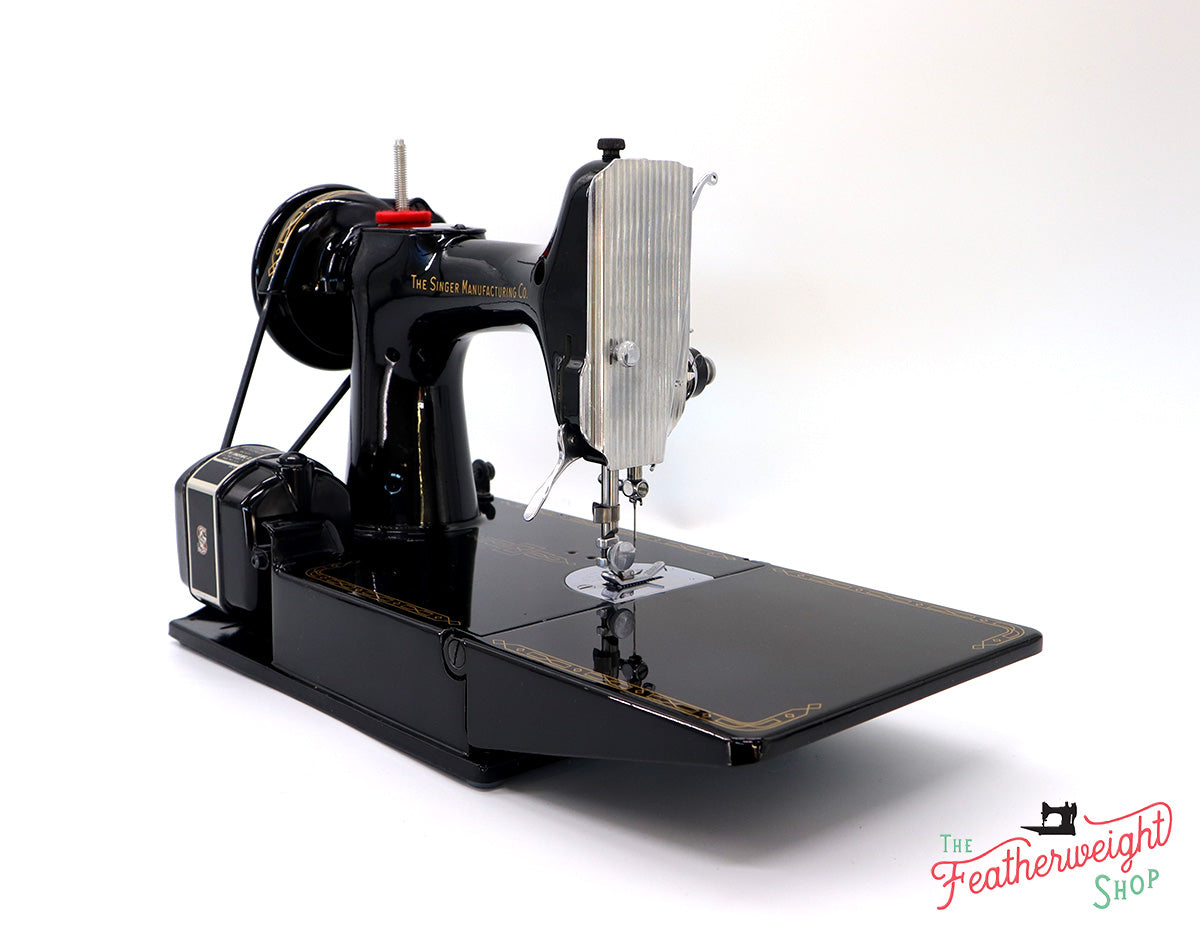 Singer Featherweight 221 1954 - AL690***