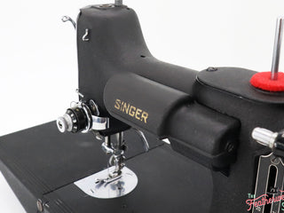 Load image into Gallery viewer, Singer Featherweight 221 Sewing Machine, Rare - WRINKLE AF5892**