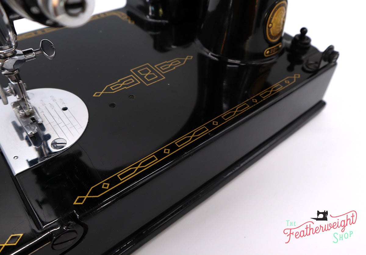 Singer Featherweight 221 1954 - AL690***