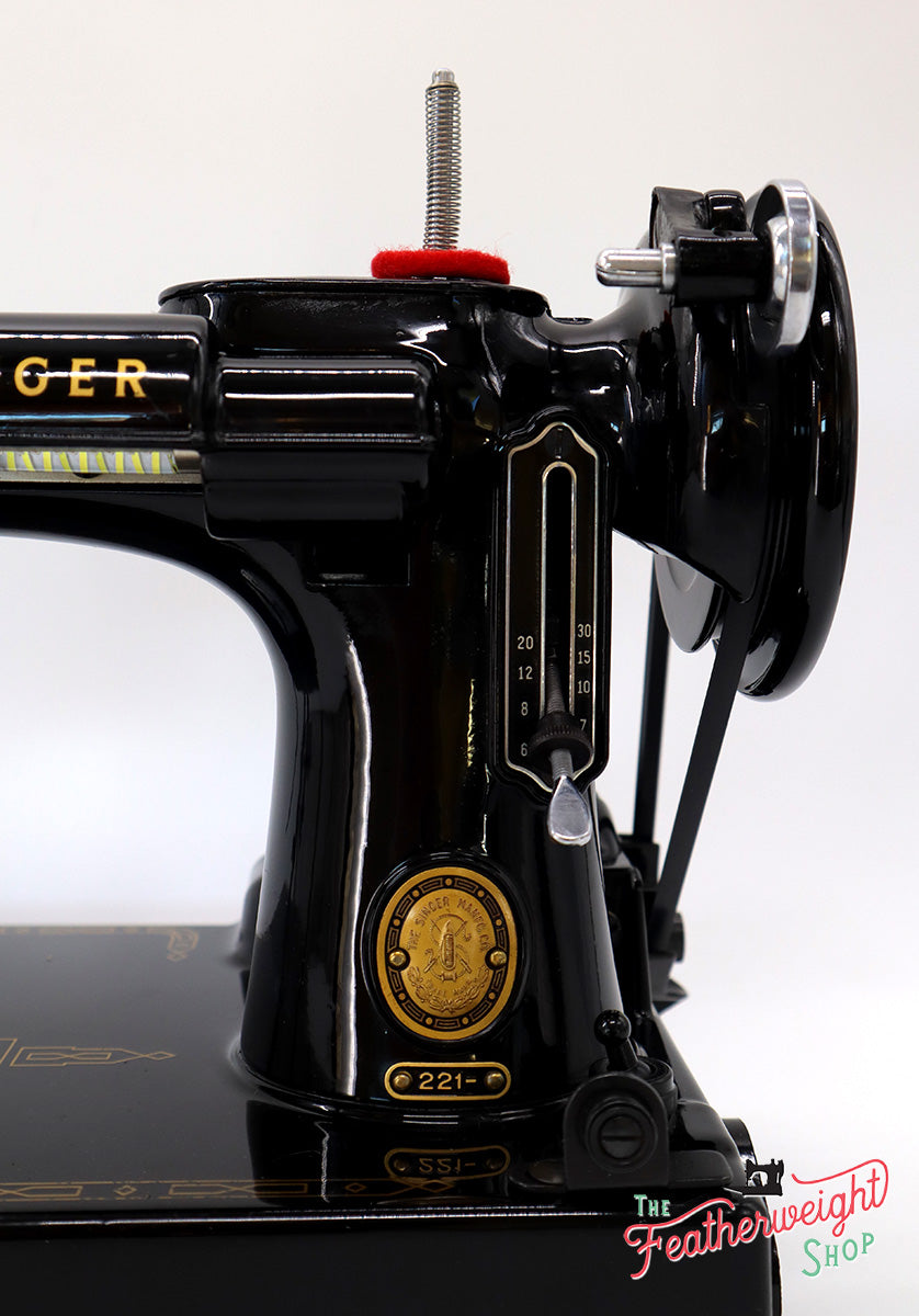 Singer Featherweight 221 1954 - AL690***