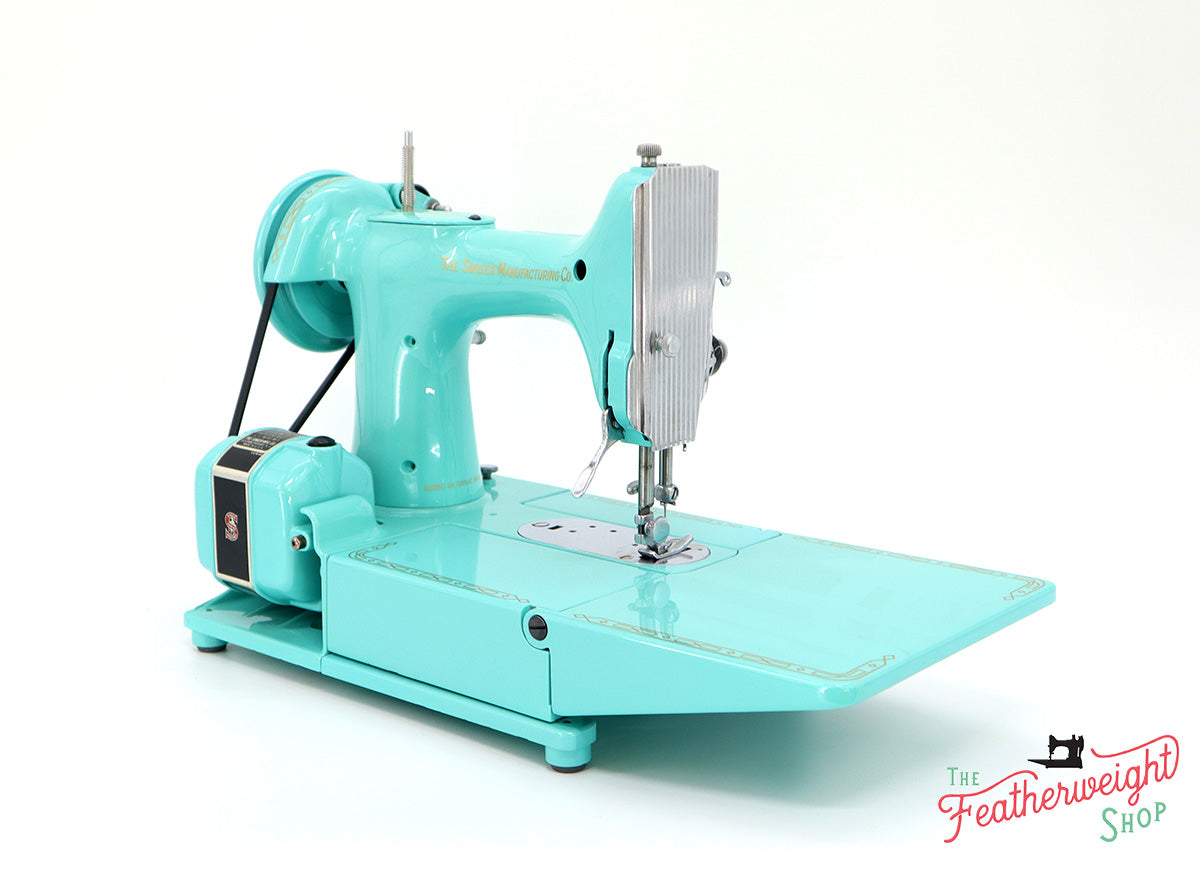 Singer Featherweight 222K Sewing Machine EL6858** - Fully Restored in Tiffany Blue