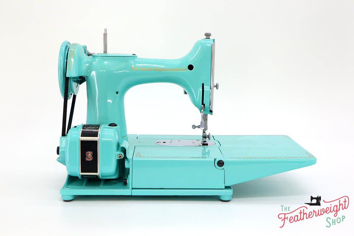 Singer Featherweight 222K Sewing Machine EL6858** - Fully Restored in Tiffany Blue