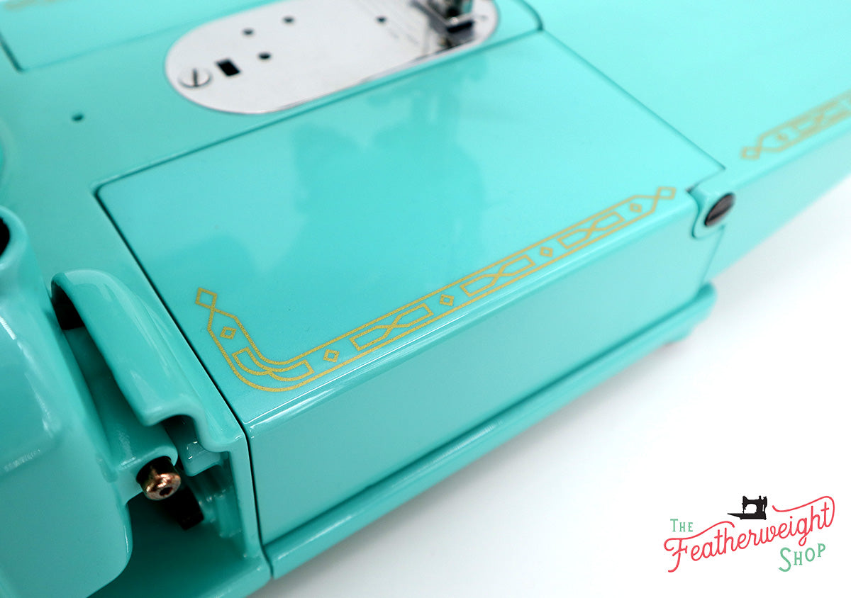 Singer Featherweight 222K Sewing Machine EL6858** - Fully Restored in Tiffany Blue