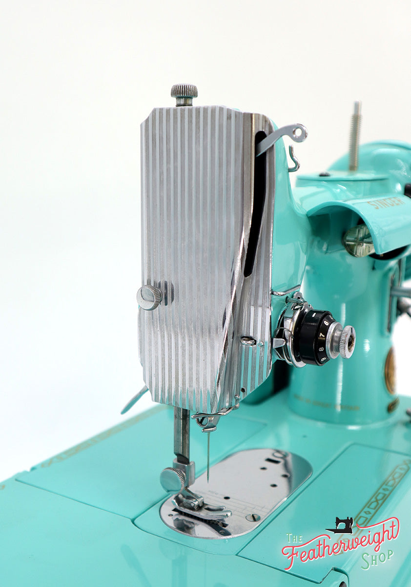 Singer Featherweight 222K Sewing Machine EL6858** - Fully Restored in Tiffany Blue