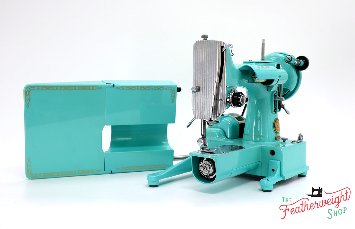 Singer Featherweight 222K Sewing Machine EL6858** - Fully Restored in Tiffany Blue