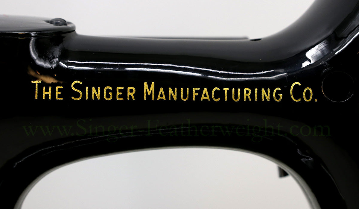 Singer Featherweight 221K Sewing Machine RED "S" ES170***