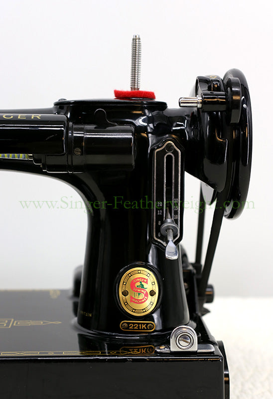 Singer Featherweight 221K Sewing Machine RED "S" ES170***