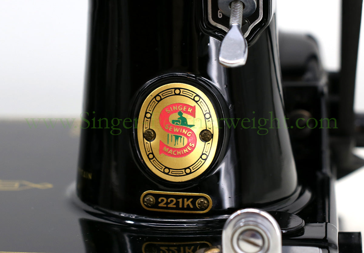 Singer Featherweight 221K Sewing Machine RED "S" ES170***