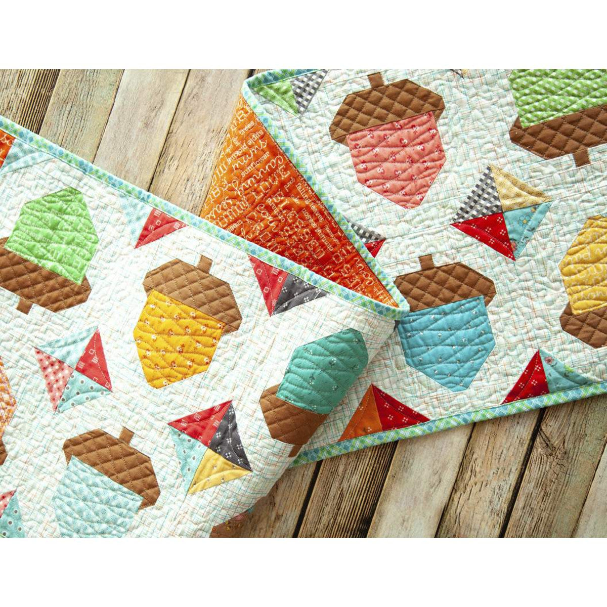 PATTERN, ACORN LOVE Quilt Pattern by Lori Holt of Bee in my Bonnet