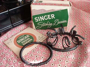 Stocking Darner, Singer (Vintage Original)