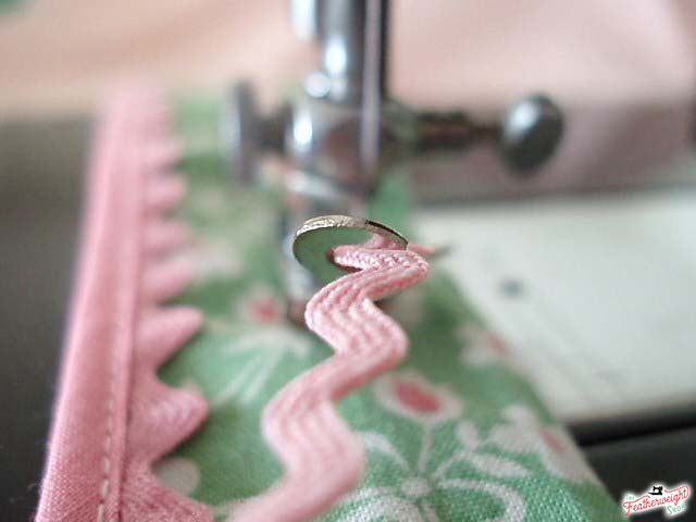 singer featherweight embroidery guide attachment