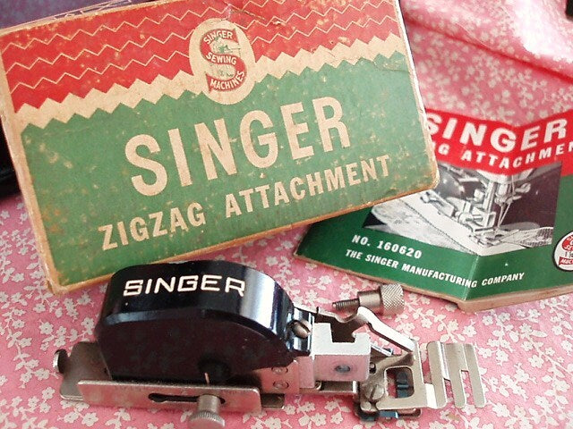 Vintage store Singer Adjustable Zig Zag Attachment 121638 For Lock Stitch Machines