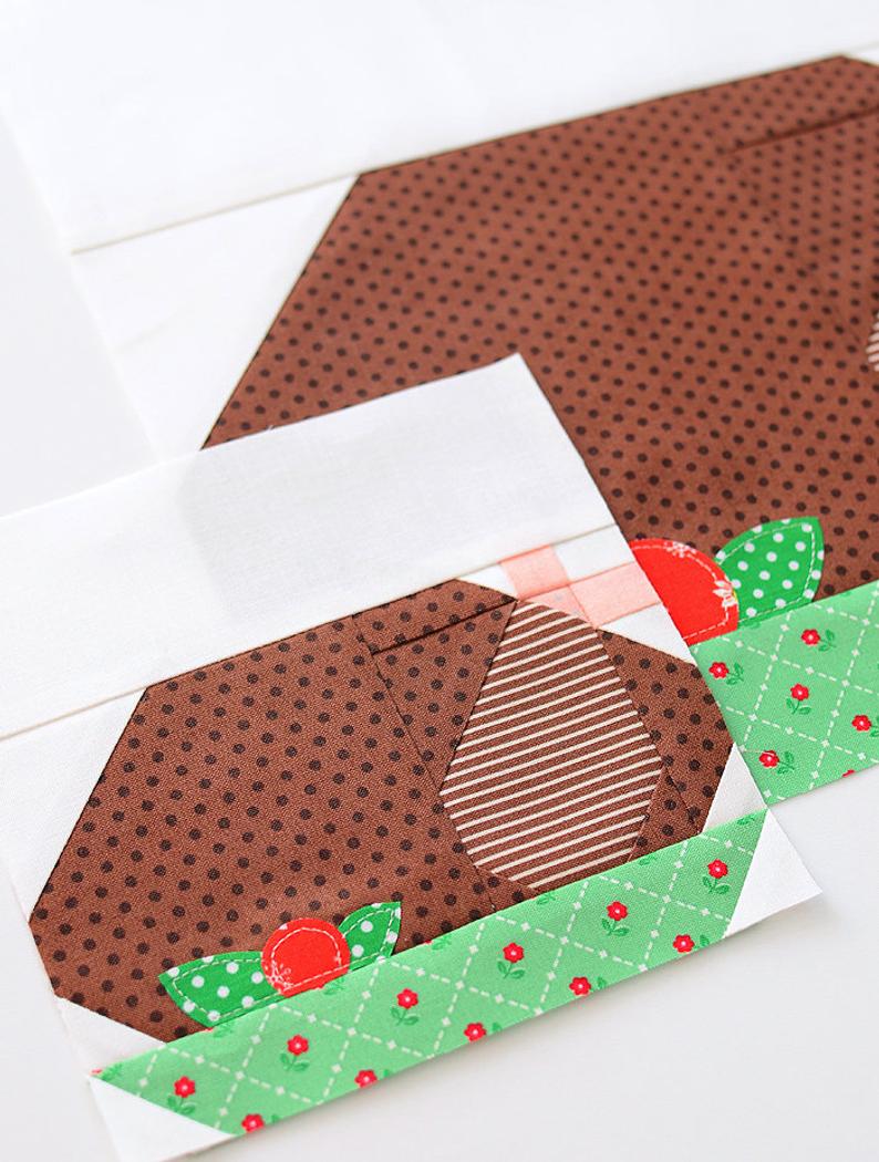 Pattern, Roasted Turkey Quilt Block by Ellis & Higgs (digital download)