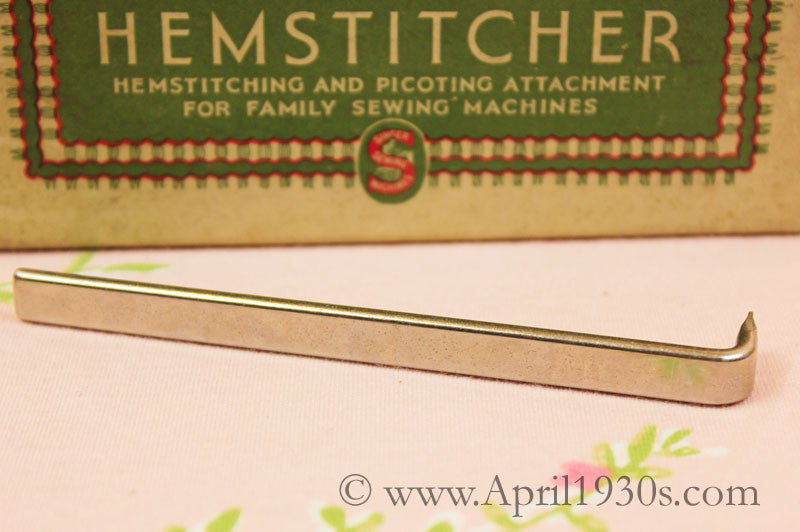 Screwdriver - Flat, Singer (Vintage Original)