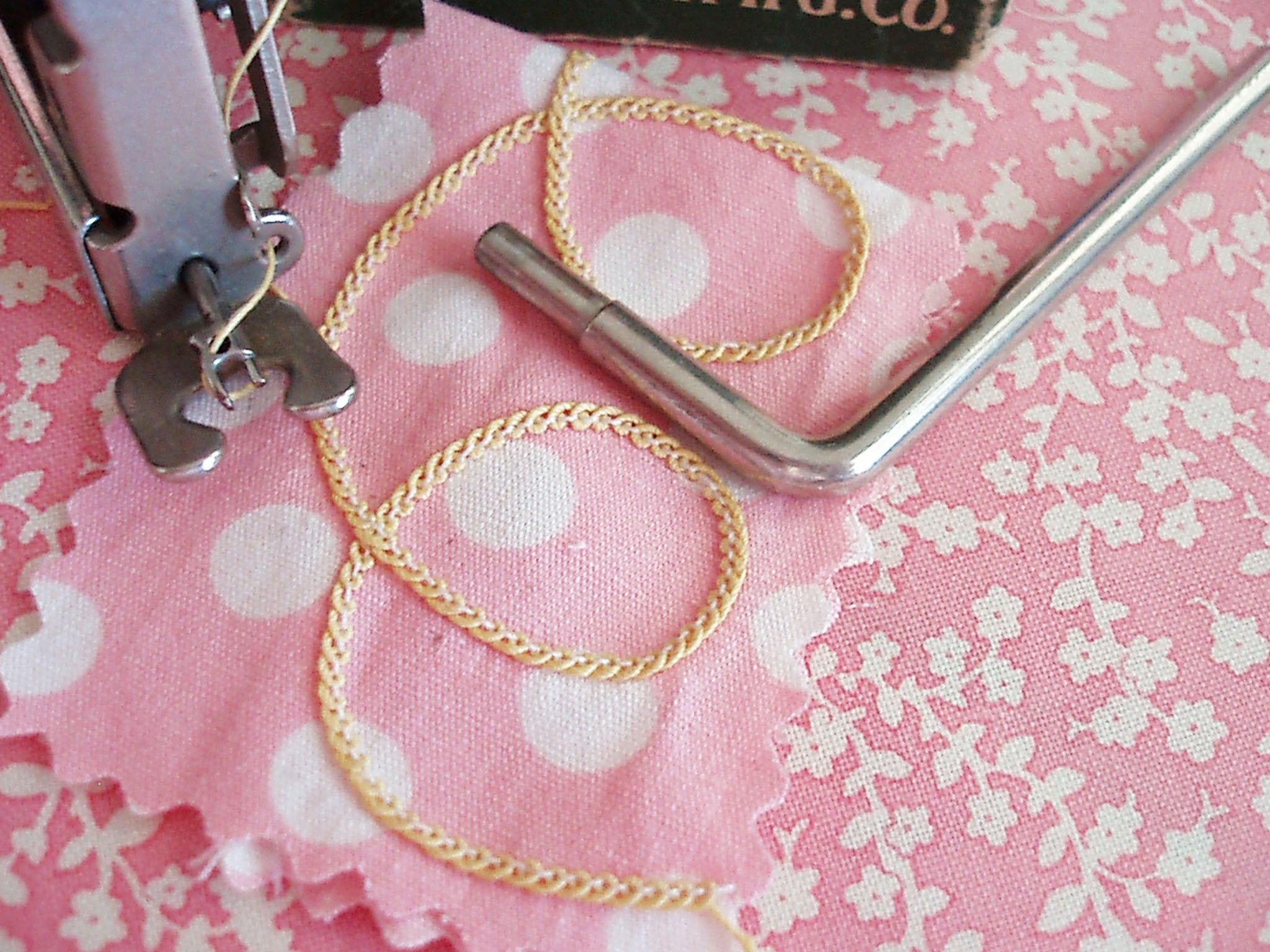 Single Thread Embroidery Attachment, Singer (Vintage Original)