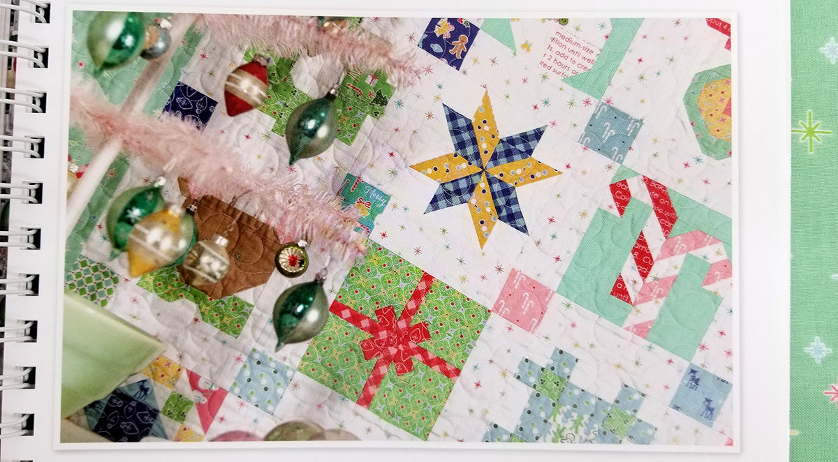 QUILT KIT, Lori Holt Two Color Quilt EVER-GREEN (Pattern Book Optional)