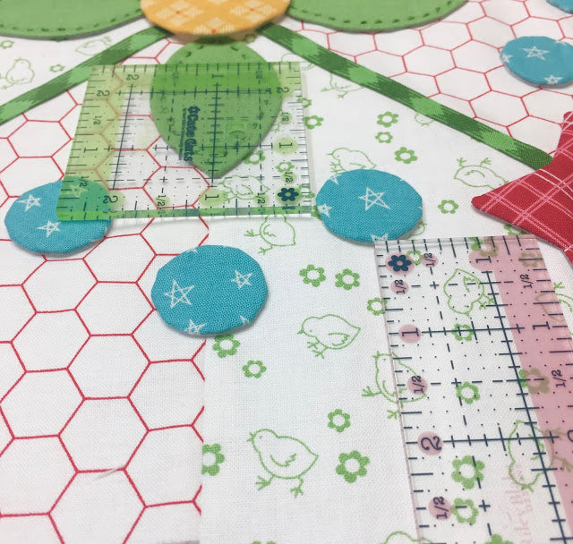 Sew Simple Shapes, BEE HAPPY by Lori Holt of Bee in My Bonnet