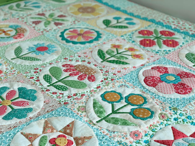 Sew Simple Shapes, GRANNY'S GARDEN by Lori Holt of Bee in My Bonnet