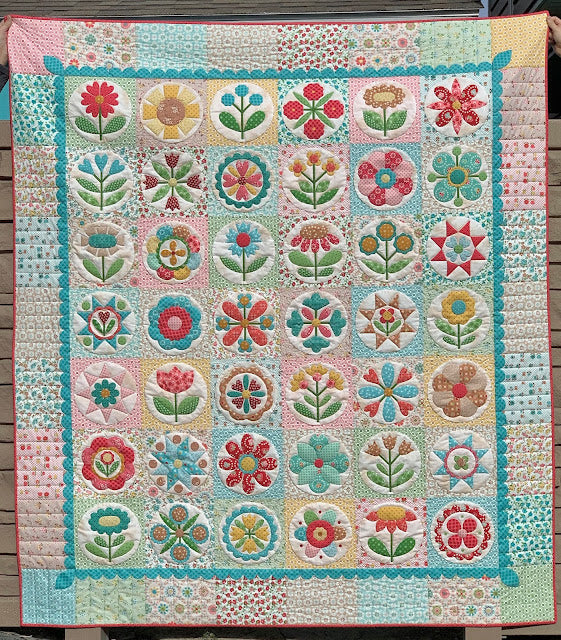 Great Granny Squared By Lori Holt of Bee in My Bonnet Quilt Pattern Lori  Holt (2014-05-03): Lori Holt: 9780988174924: : Books