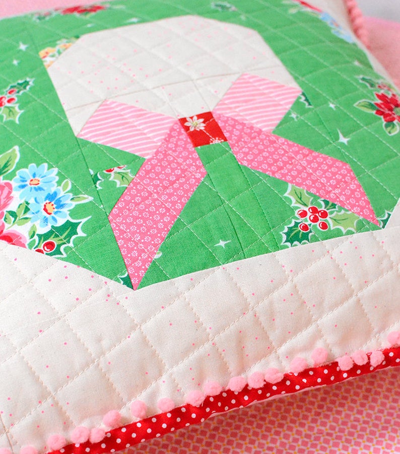 Pattern, Tis The Season Pillow Cover / MINI Quilt by Ellis & Higgs (digital download)