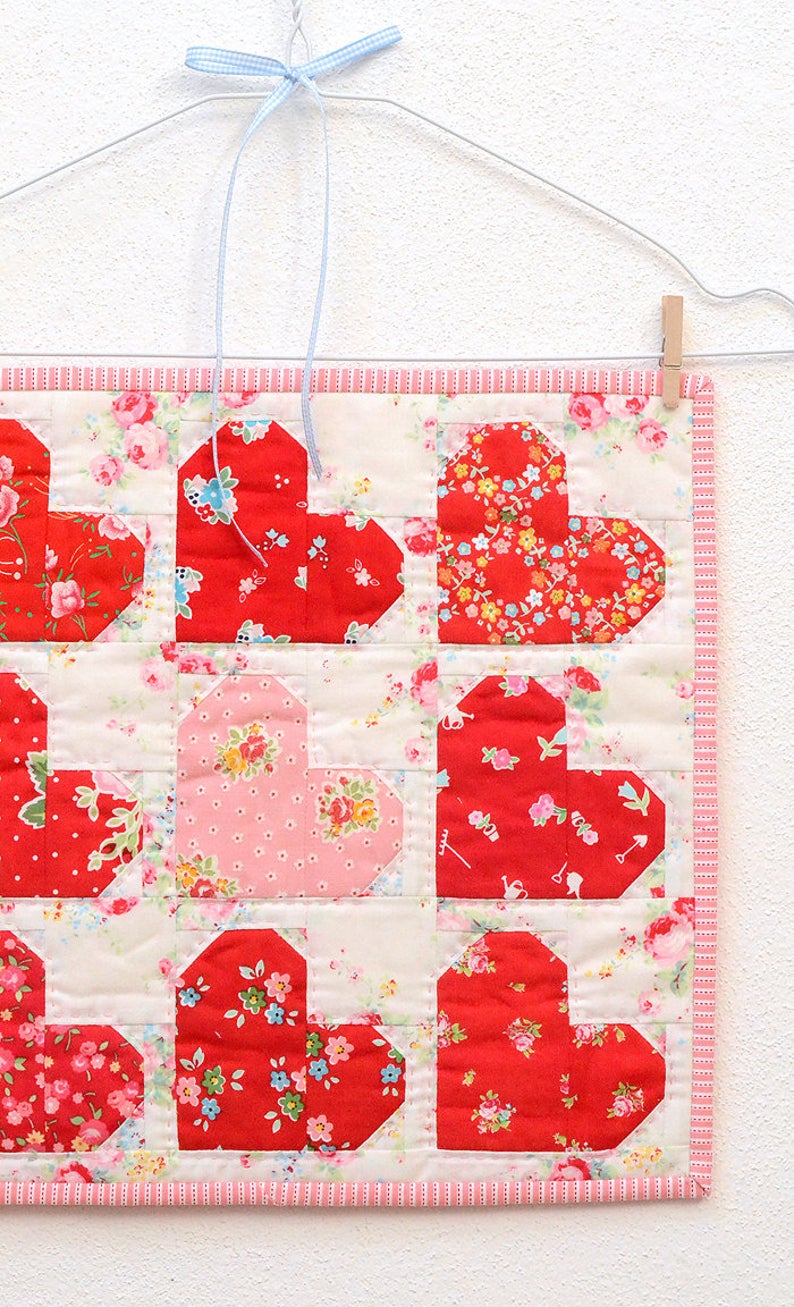 Pattern, Tiny Hearts MINI Quilt by Ellis & Higgs (digital download)