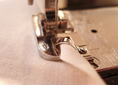 Using the 1/4" Narrow Hemmer for a Vintage Styled Apron