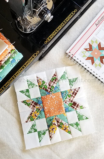 Farm Girl Vintage Quilt & Featherweight Sew Along - Block 2 (Autumn Star)