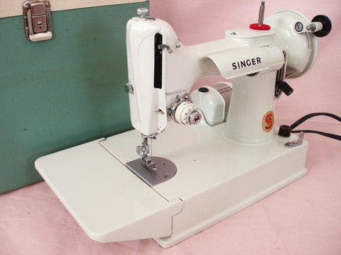 I'm so exited about my sewing machine : r/sewing