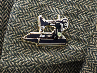 Load image into Gallery viewer, Lapel Pin - Enamel BLACK Featherweight
