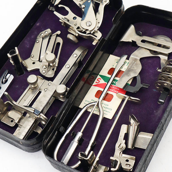 Singer Featherweight Attachments Set, Black Singer Box