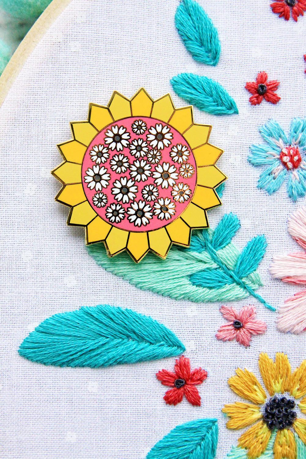 Needle Minder, SUNNY DAISY DRESDEN by Flamingo Toes