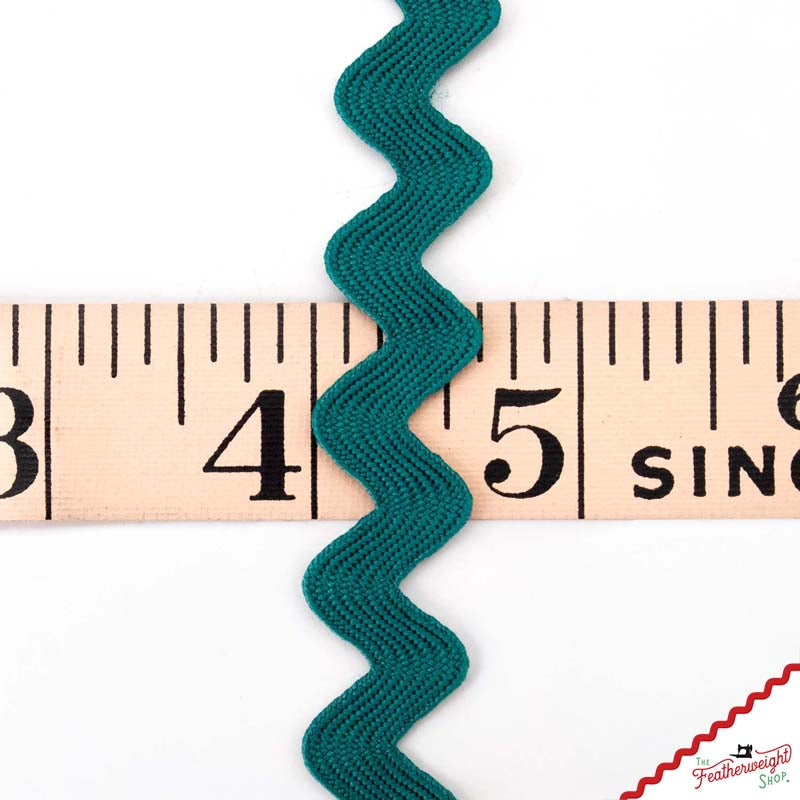 5/8" Inch COZY Vintage Trim Large RIC RAC by Lori Holt (by the yard)